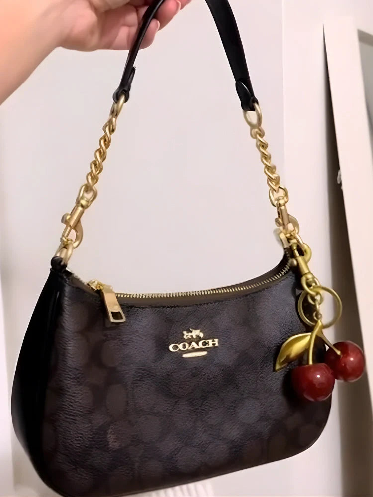 GIFT INCLUDED - CHERRY KEYCHAIN - Only one free gift per bag
