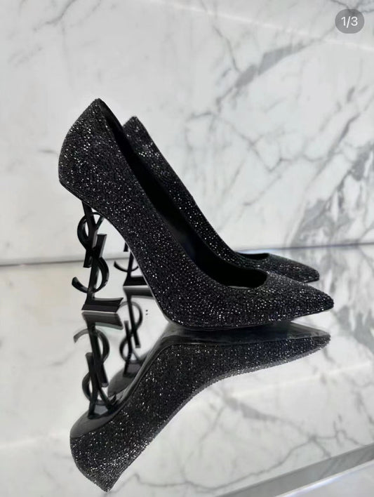GLAMOURÖSE SISY | HIGH HEELS