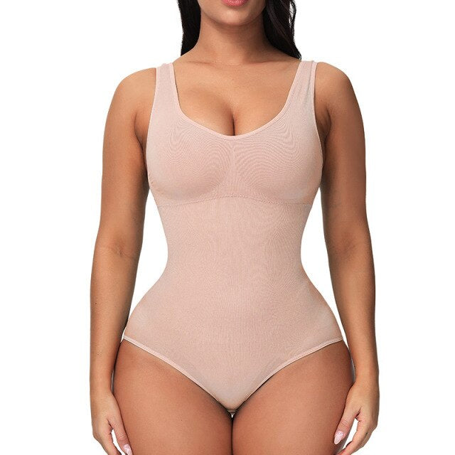 CHANELA DIAMANTÉ-KLEID