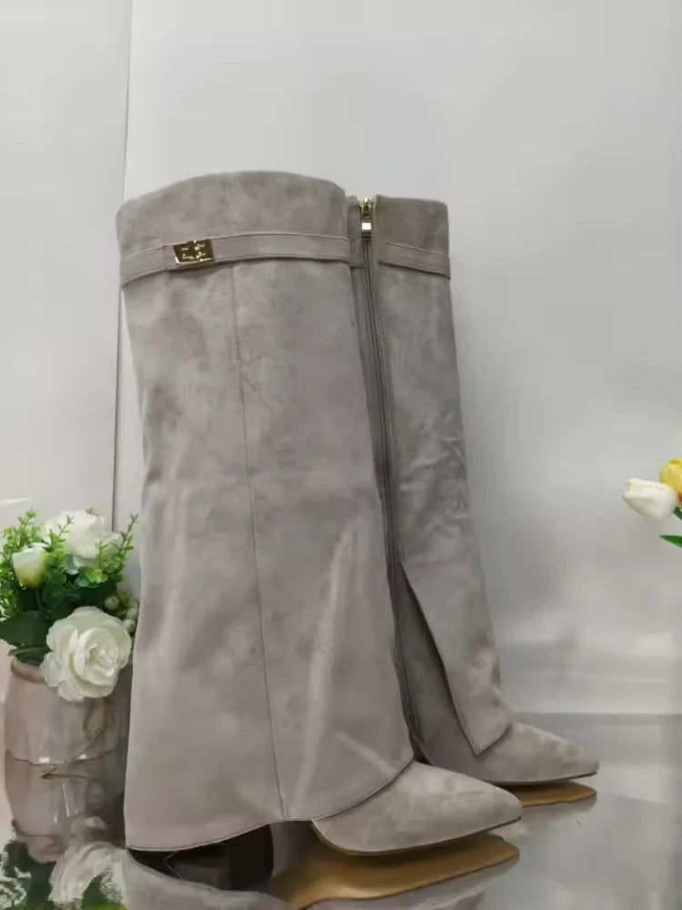 SUEDE BOOTS FOR AUTUMN